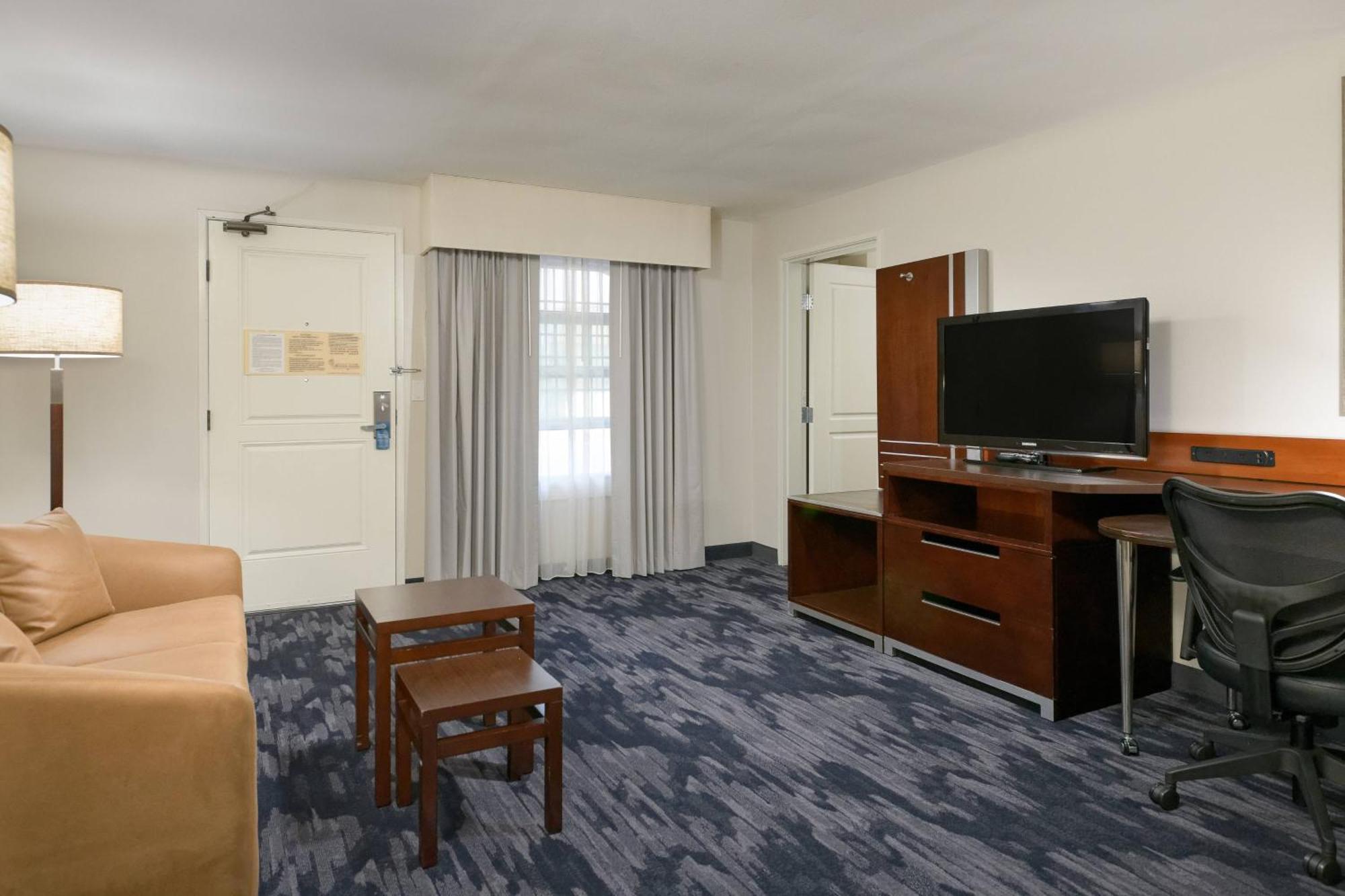 Fairfield Inn & Suites San Diego Old Town Екстериор снимка