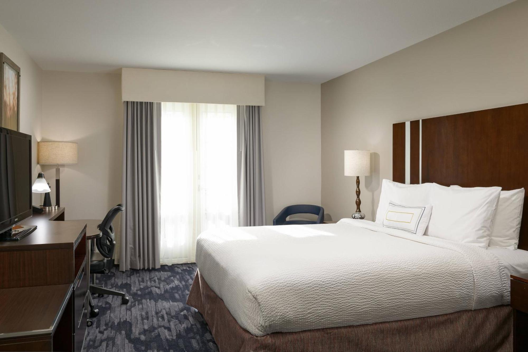 Fairfield Inn & Suites San Diego Old Town Екстериор снимка