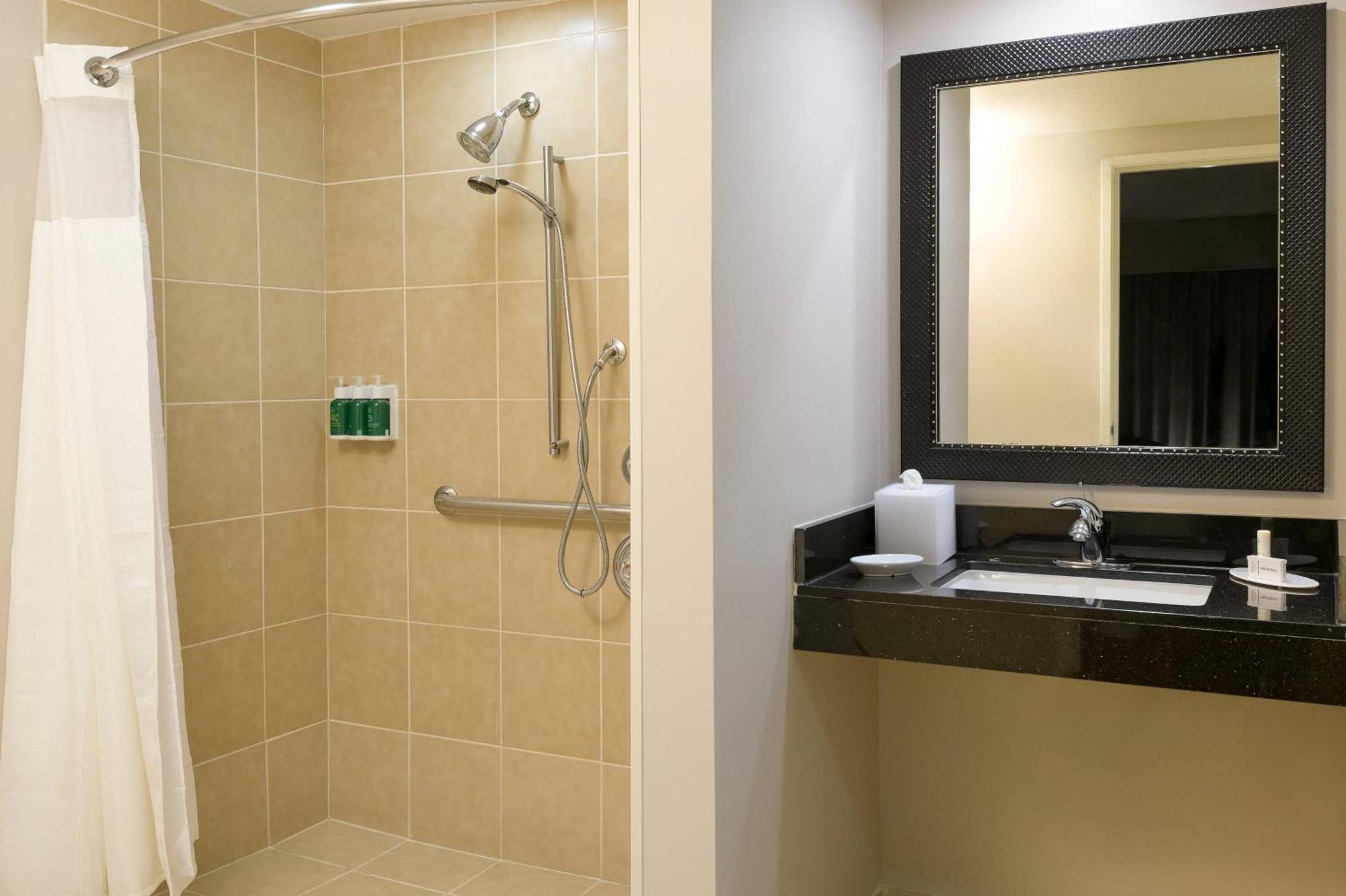 Fairfield Inn & Suites San Diego Old Town Екстериор снимка