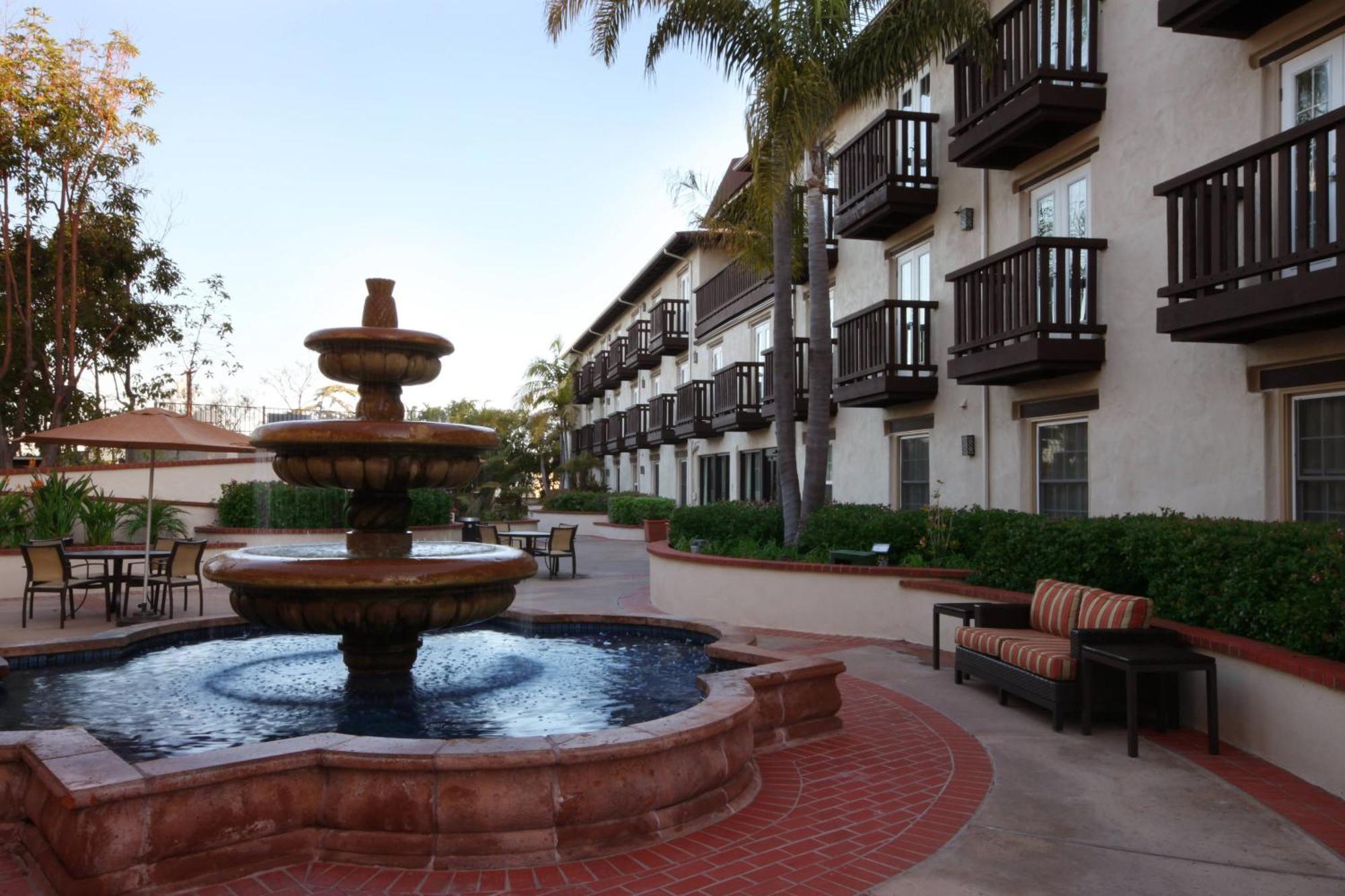 Fairfield Inn & Suites San Diego Old Town Екстериор снимка